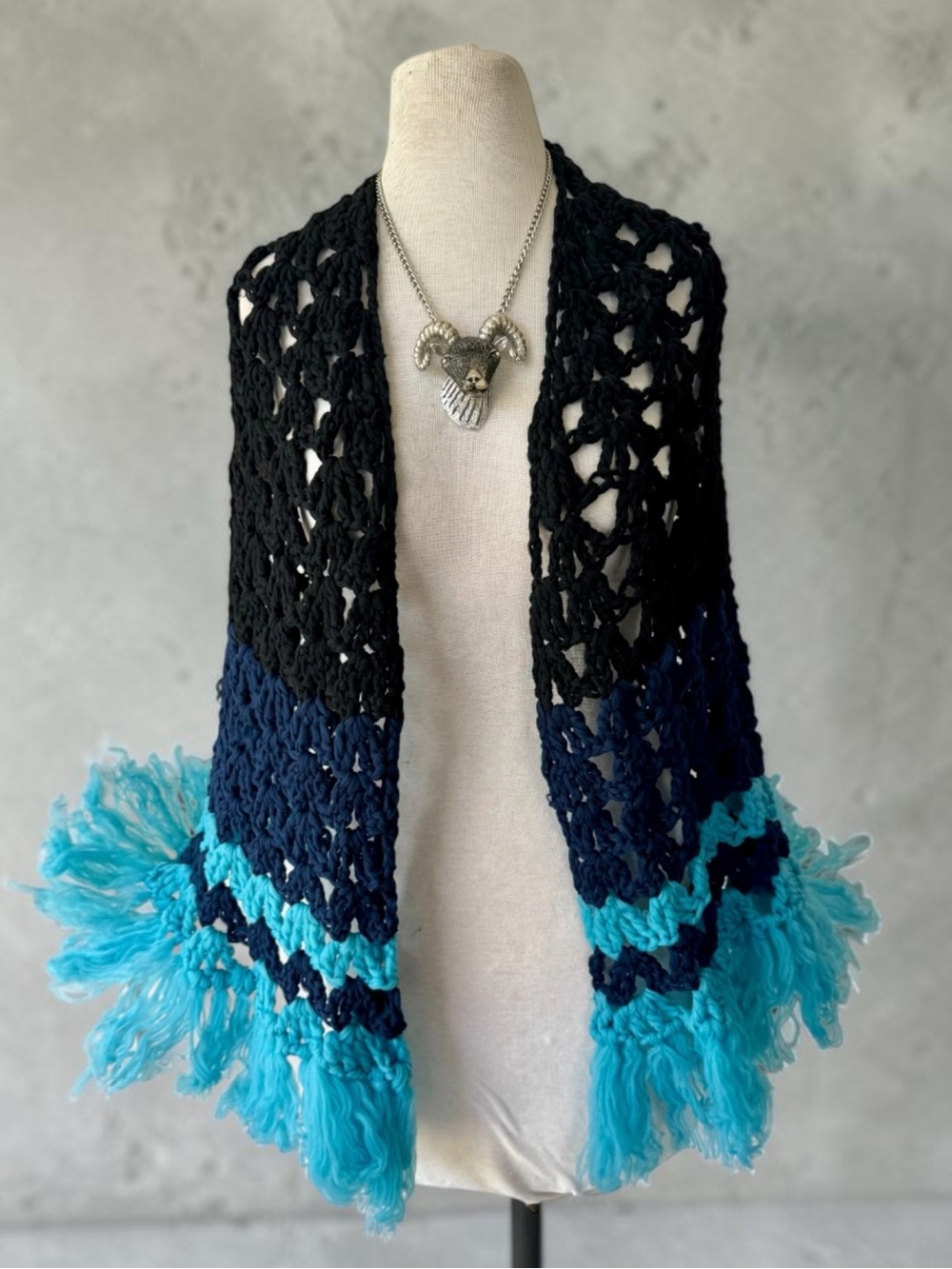 Vtg 70s Blue Crochet Shawl Handmade Throw Fringe Boho Hippie Grannycore Ombre